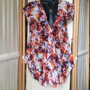 🌈 TOPSHOP: Multicolored Floral Sheer Blouse.  💫